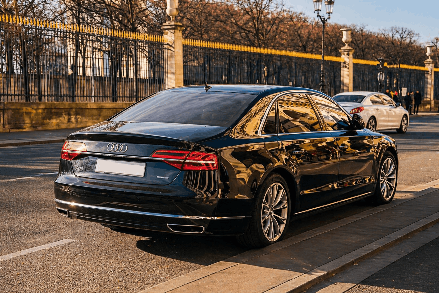 Door to Door luxury Chauffeur Service London Luxury Vehicle