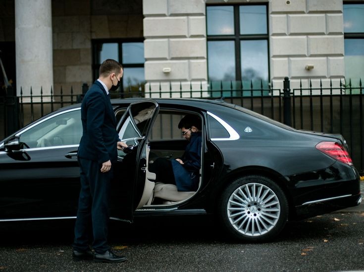 Luxury Chauffeur Service Luton Airport vehicle interior