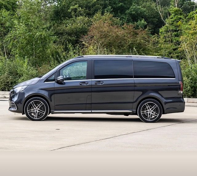 Luxury Corporate MPV Service London vehicle