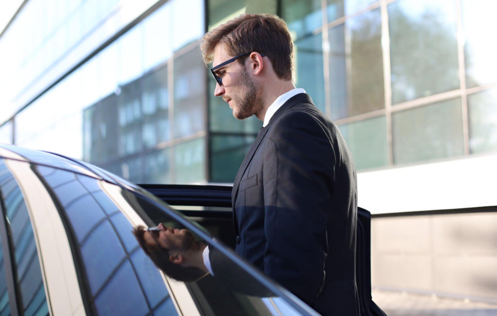 Airport transfer from Luton to London destinations
