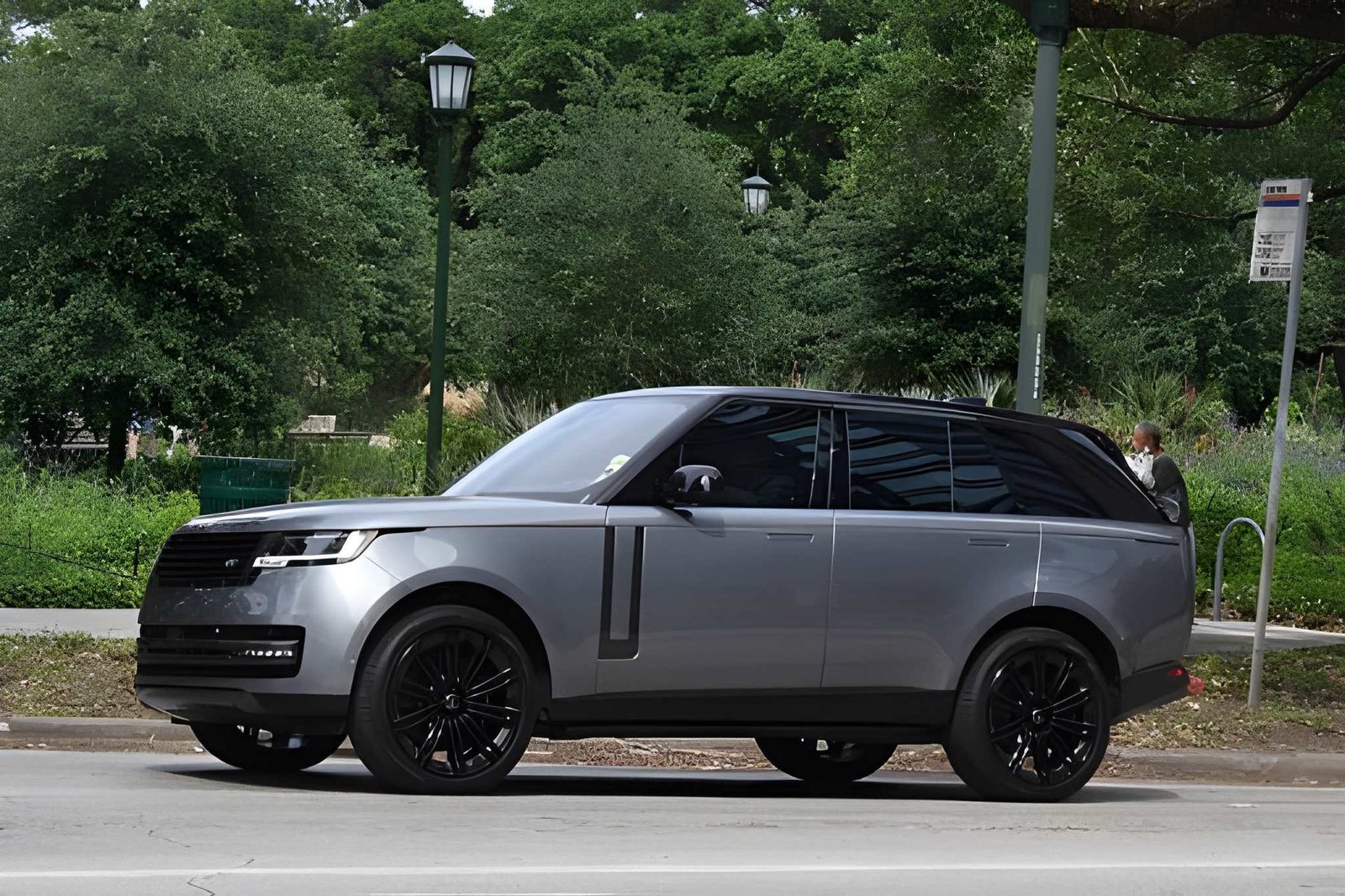 Range Rover Chauffeur Hire London