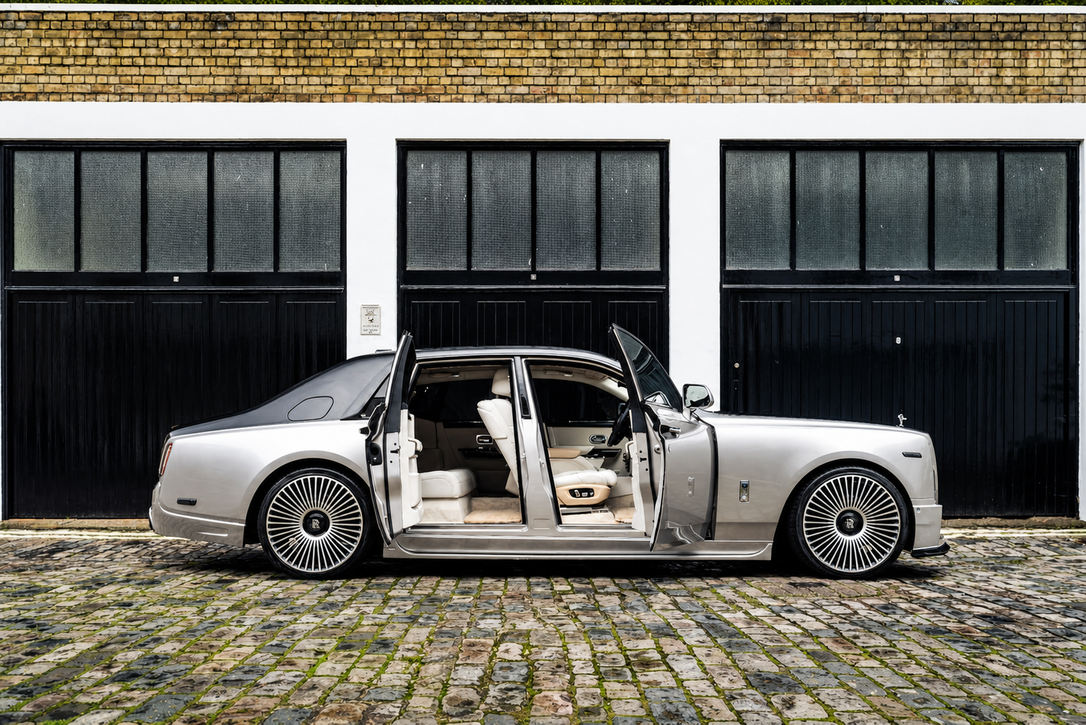 Luxury Phantom Hire Wedding Car Hire London vehicle