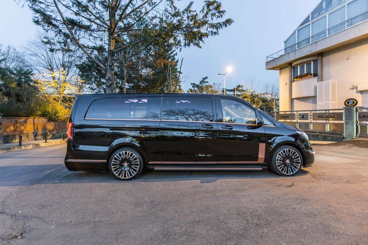 Luxury Private Mini Van Service London vehicle