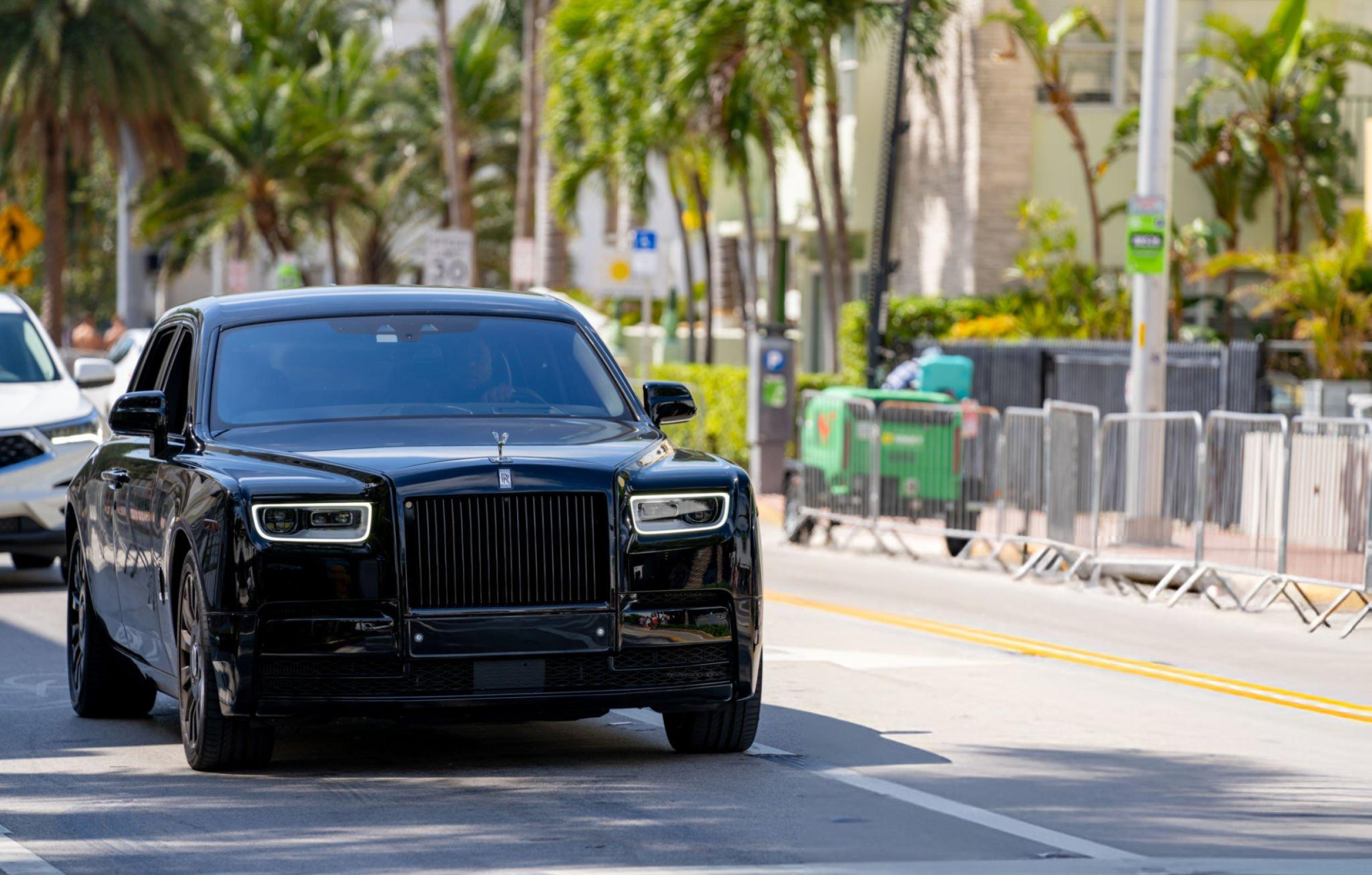 Luxury Elite VIP Transport London vehicle