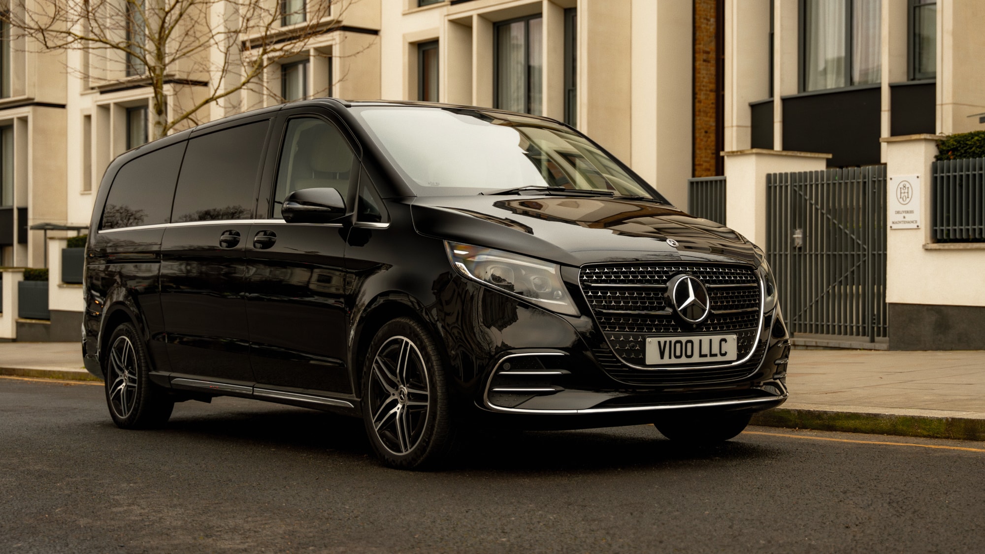 Luxury MPV Service London vehicle