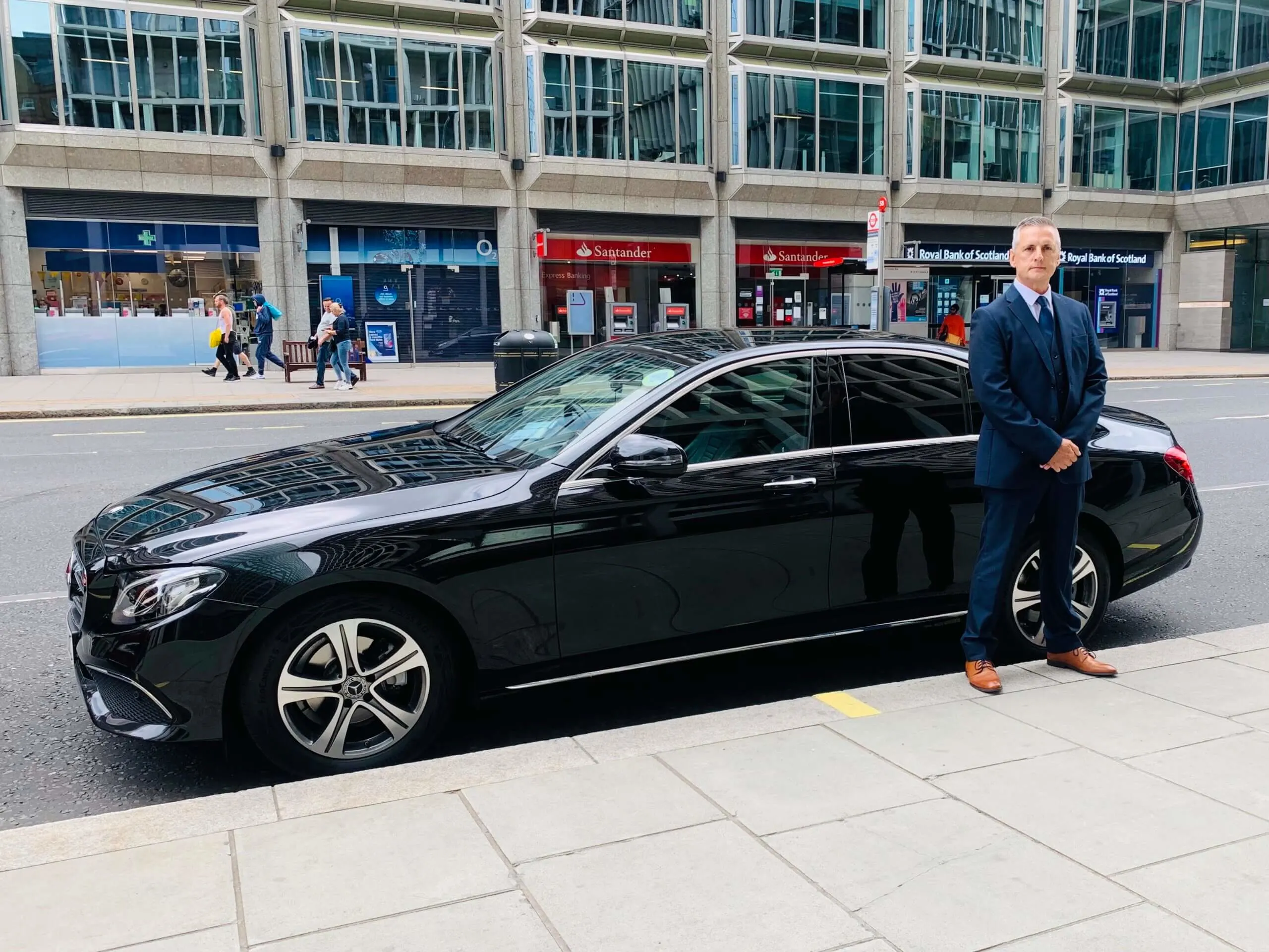 Reliable chauffeur service near Heathrow