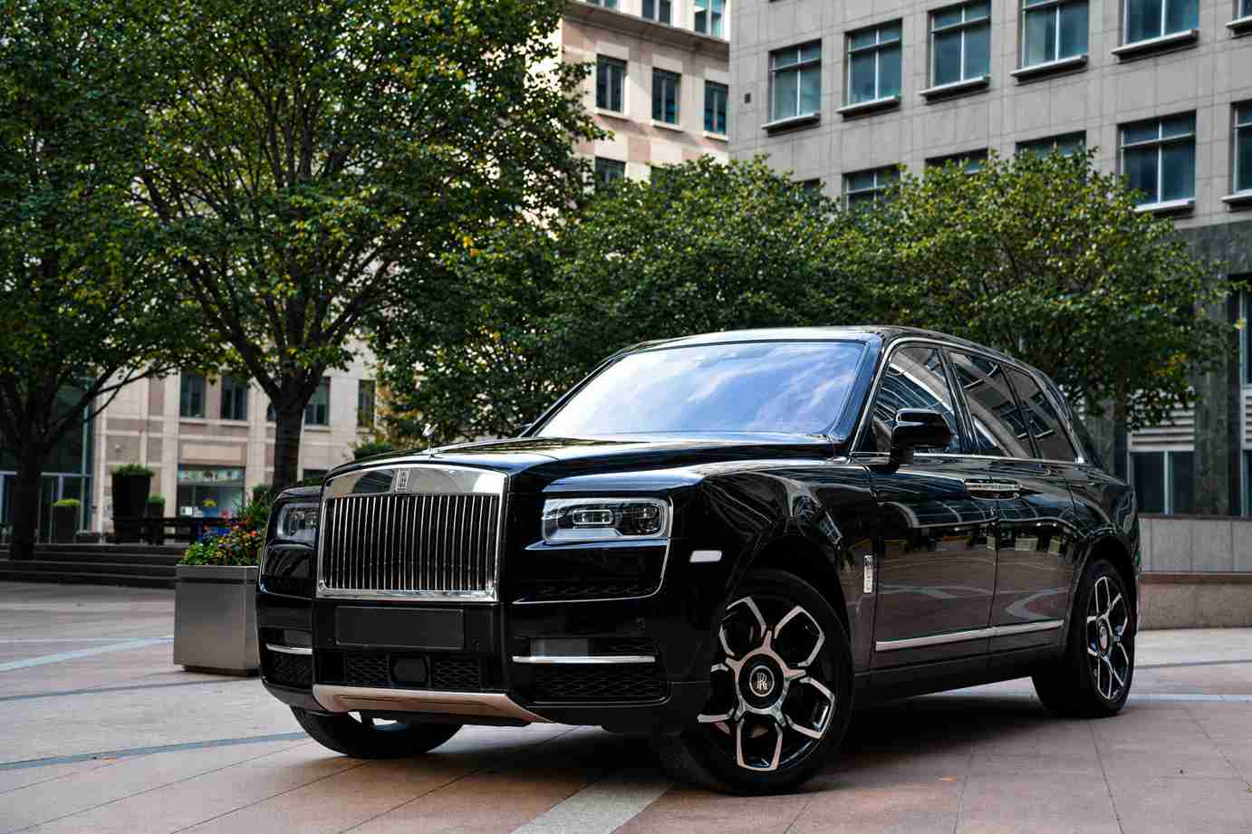 Rolls Royce Hire London VIP Chauffeur