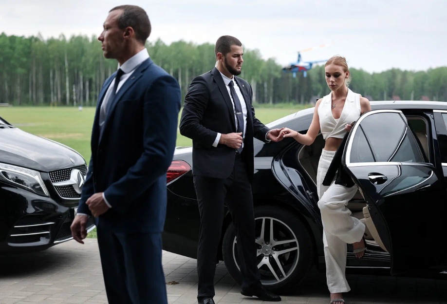 Luxury chauffeur service for business travel
